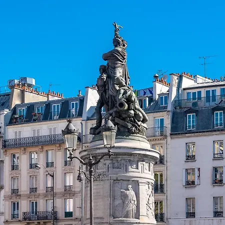 Veeve - A Chapter In Time Paris